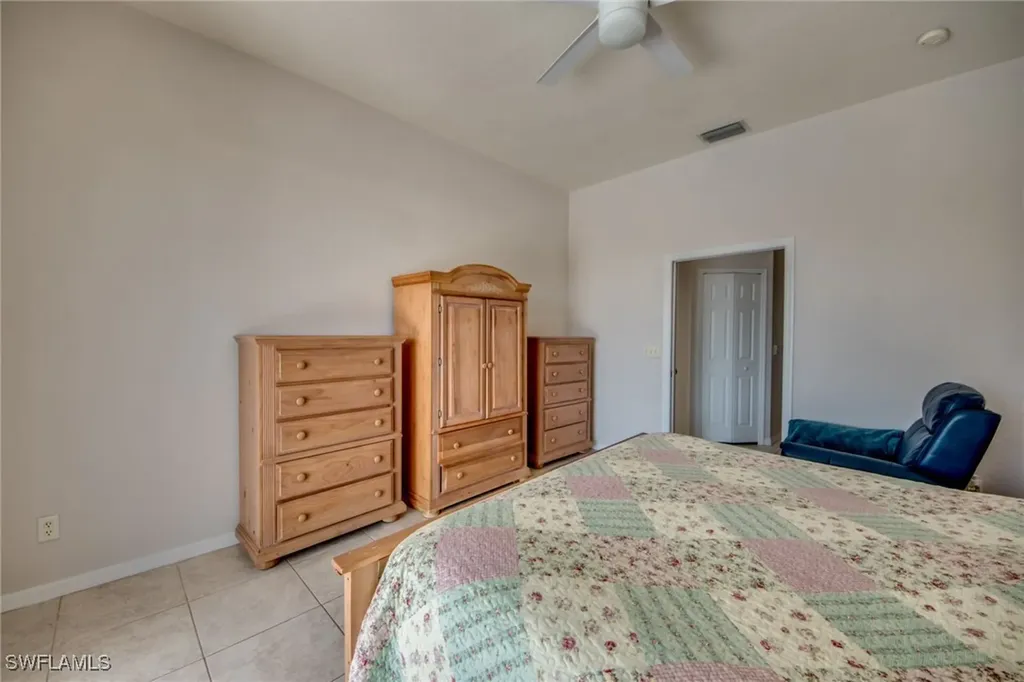 2810 SW 25th Street Cape Coral FL 33914