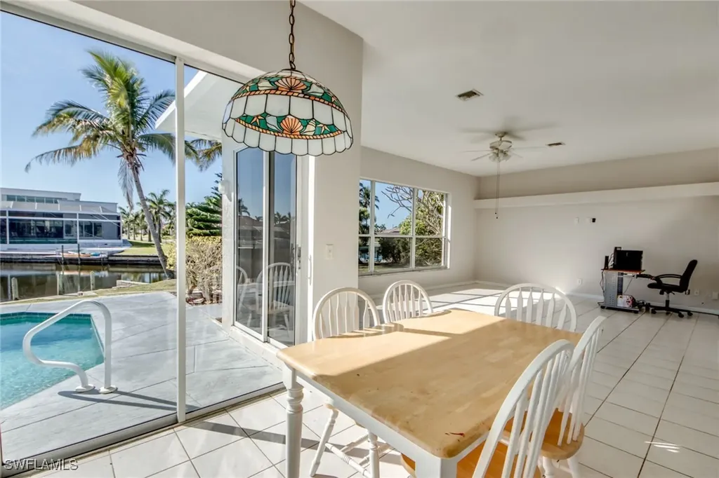 2810 SW 25th Street Cape Coral FL 33914