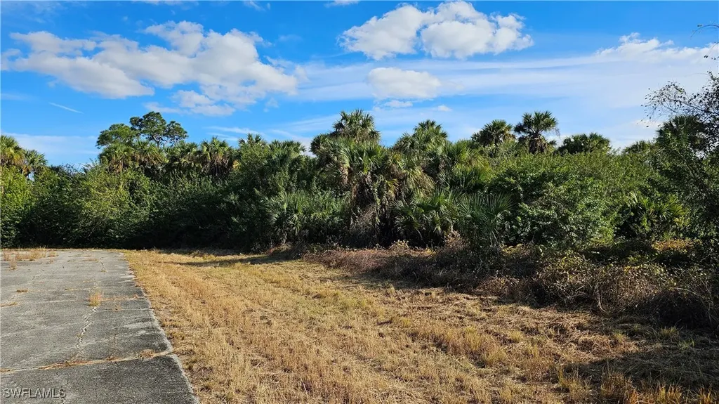 811 Opal Court Labelle FL 33935