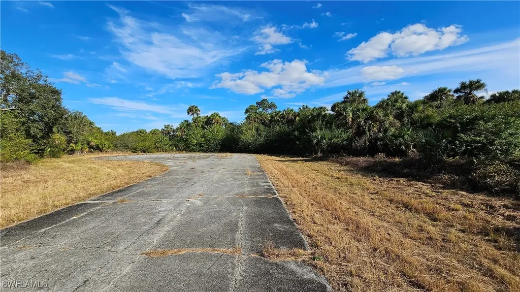 811 Opal Court Labelle FL 33935