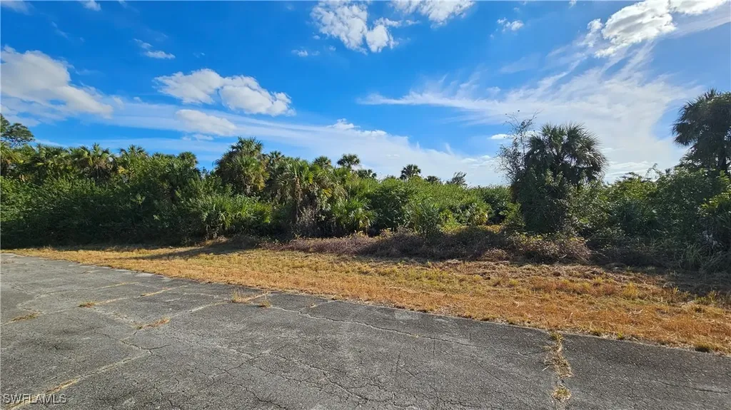 811 Opal Court Labelle FL 33935