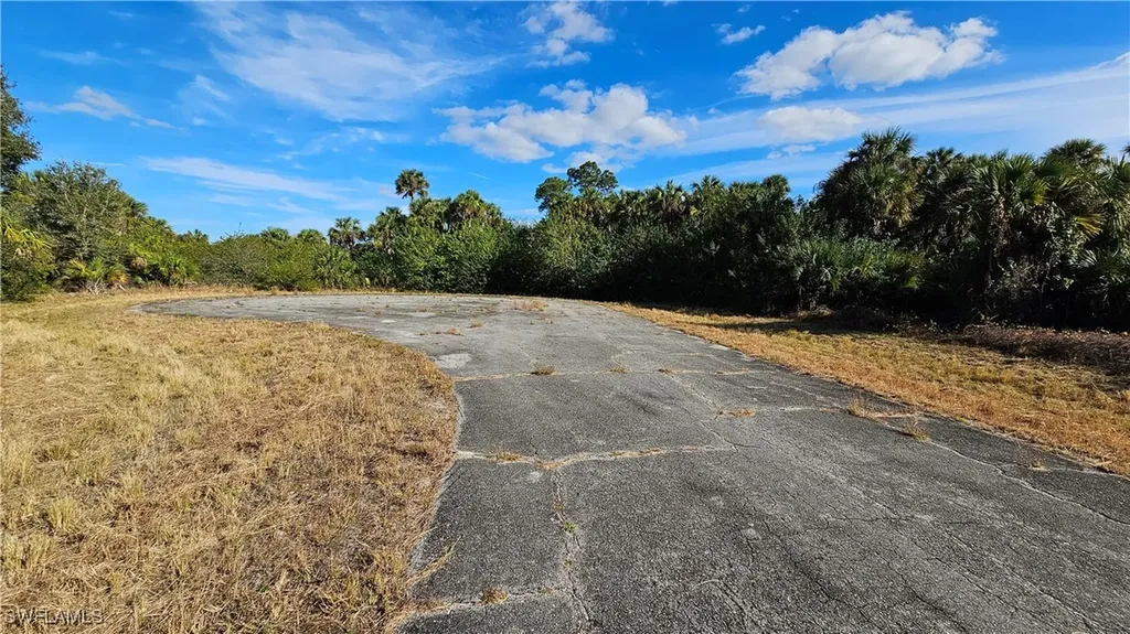 811 Opal Court Labelle FL 33935