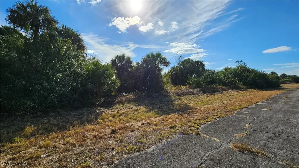 811 Opal Court Labelle FL 33935