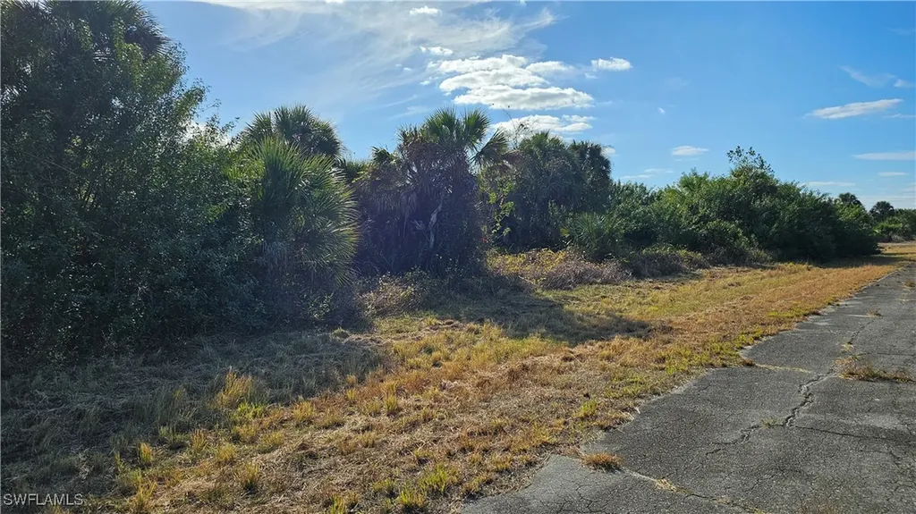 811 Opal Court Labelle FL 33935