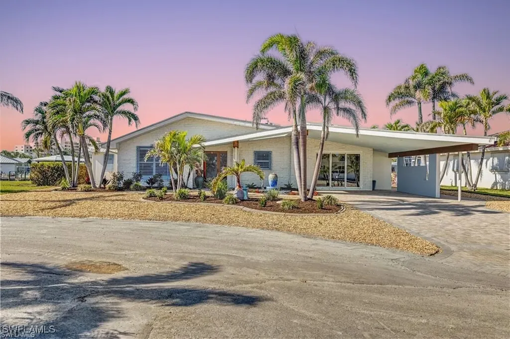 Fort Myers Beach FL, 10 Clearview Boulevard