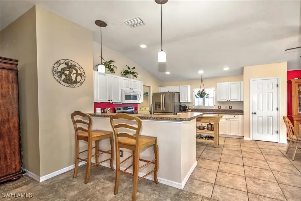 1609 NW 37th Place Cape Coral FL 33993