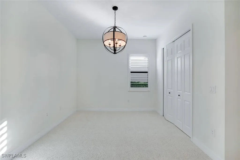 2806 Aviamar Circle Naples FL 34114