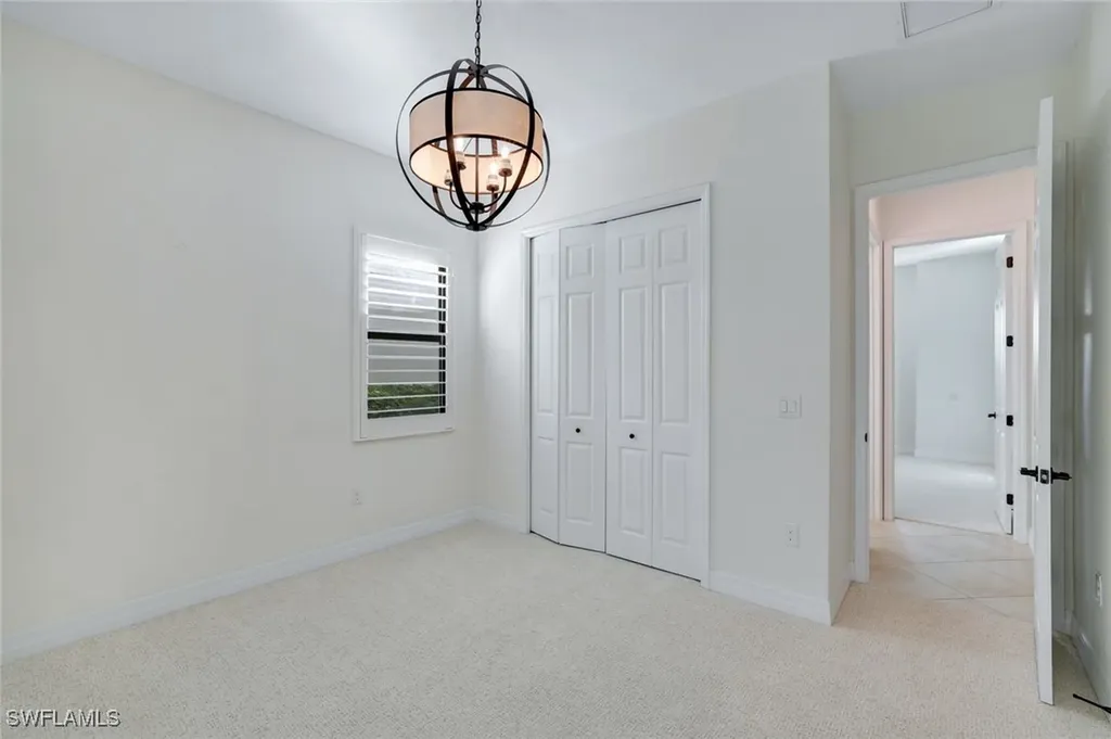 2806 Aviamar Circle Naples FL 34114