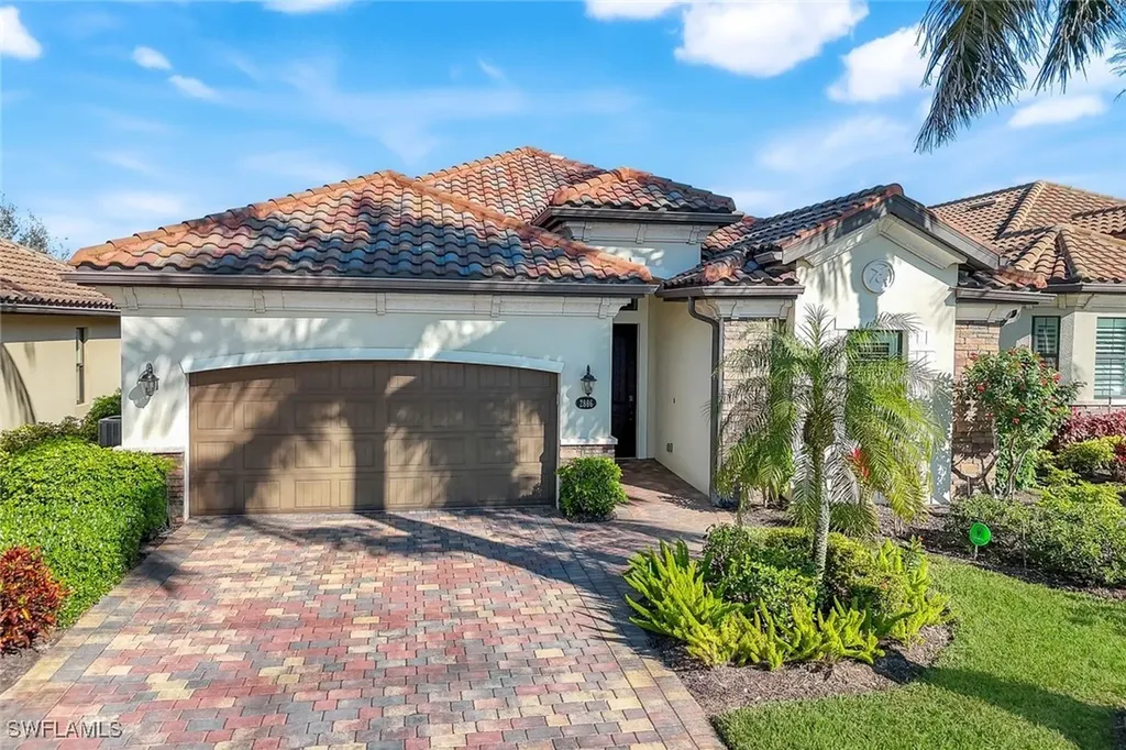 2806 Aviamar Circle Naples FL 34114