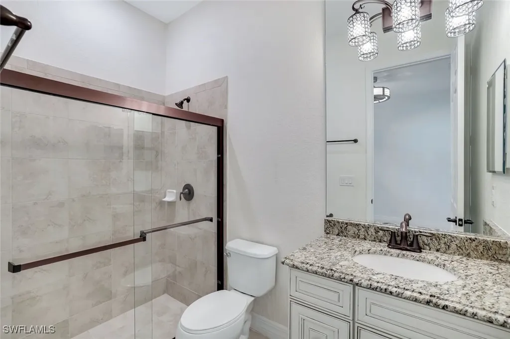2806 Aviamar Circle Naples FL 34114