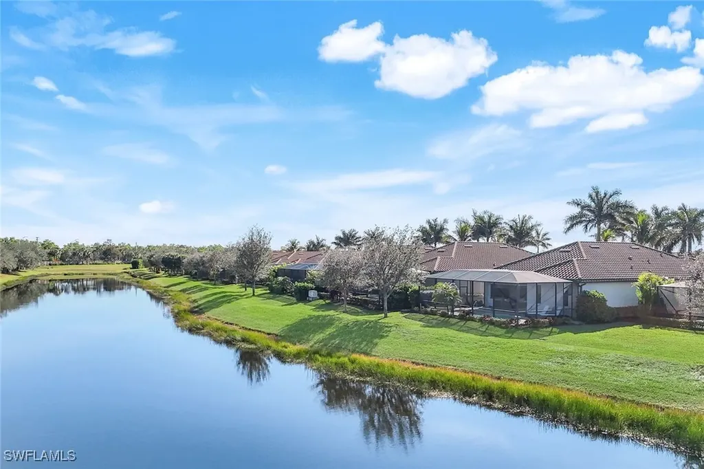 2806 Aviamar Circle Naples FL 34114
