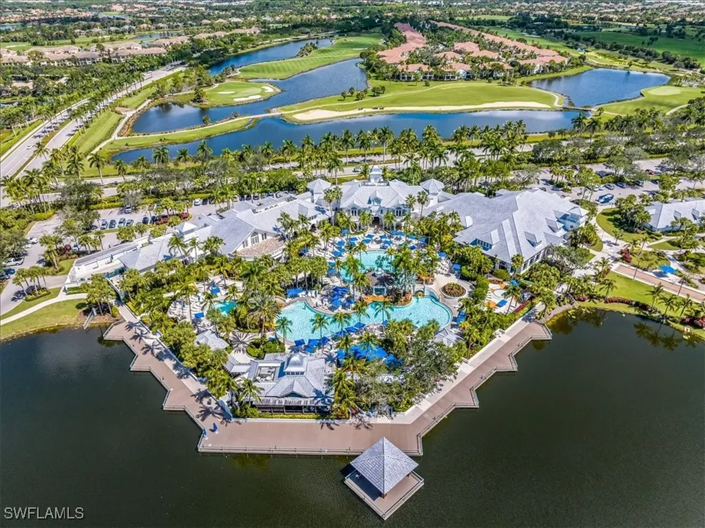 2806 Aviamar Circle Naples FL 34114