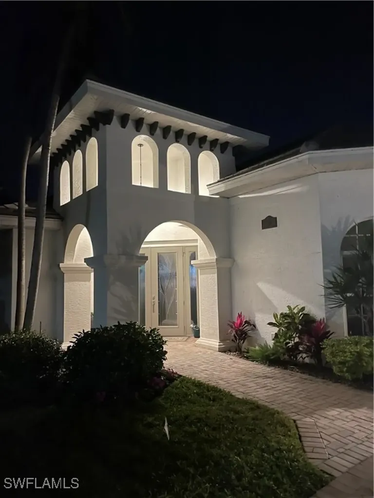 720 Bentwater Circle Naples FL 34108