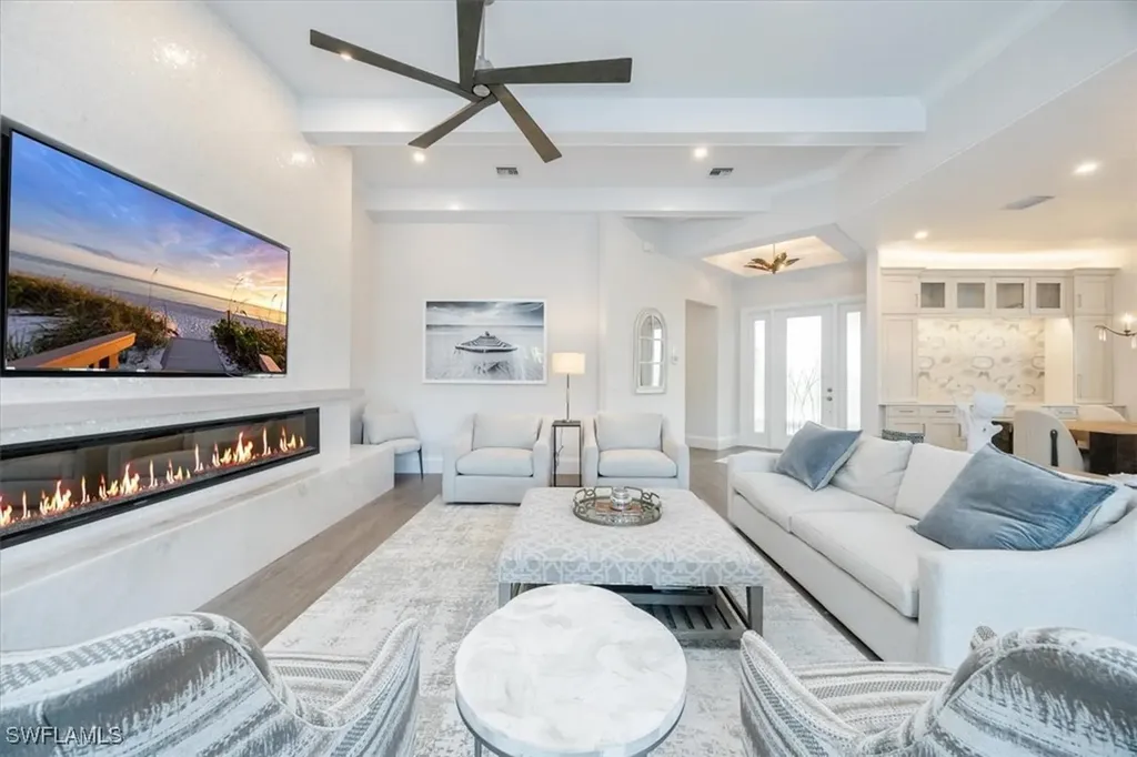720 Bentwater Circle Naples FL 34108