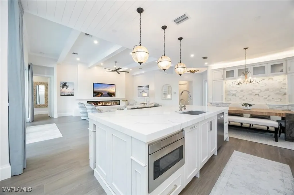 720 Bentwater Circle Naples FL 34108