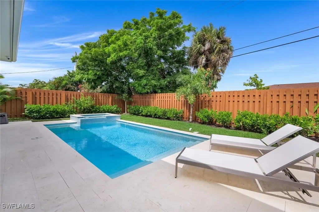 775 92nd Avenue N Naples FL 34108