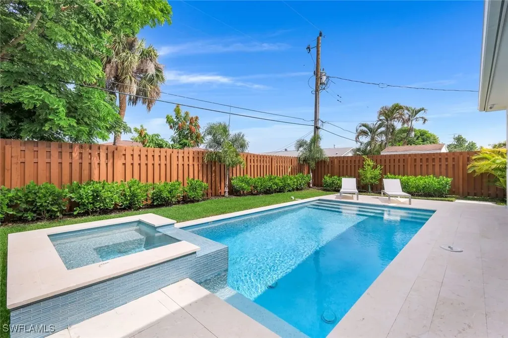 775 92nd Avenue N Naples FL 34108