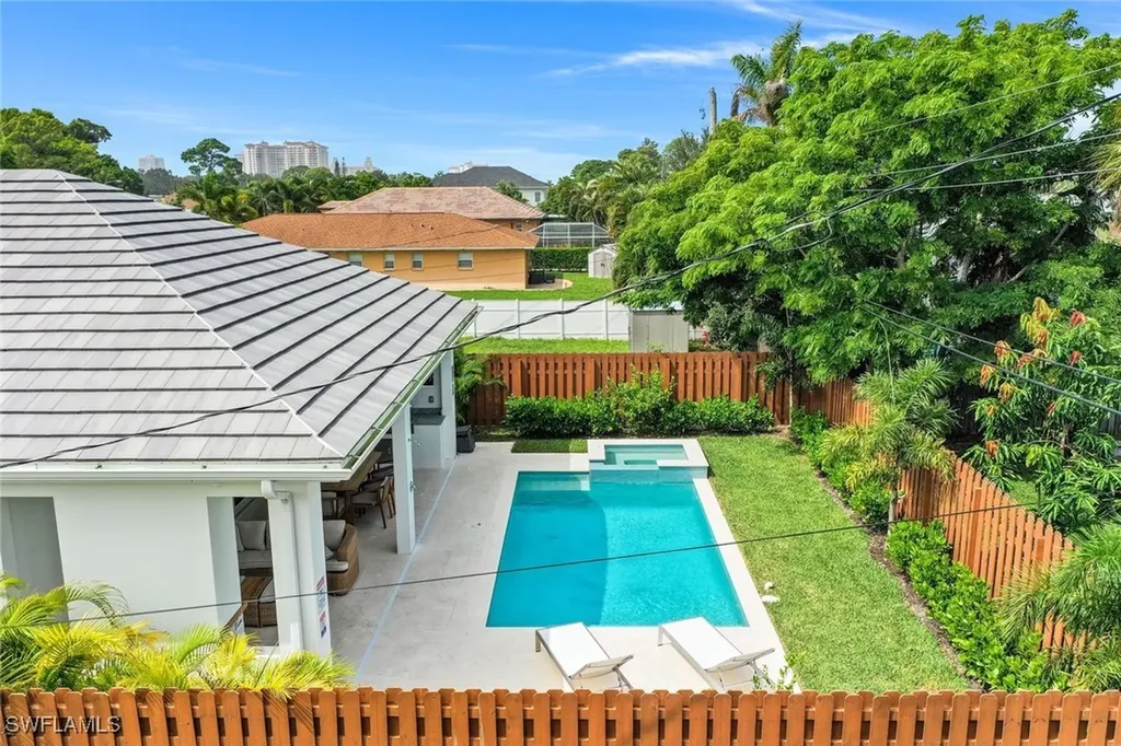 775 92nd Avenue N Naples FL 34108