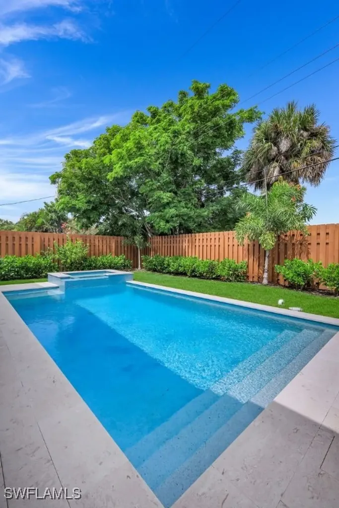 775 92nd Avenue N Naples FL 34108