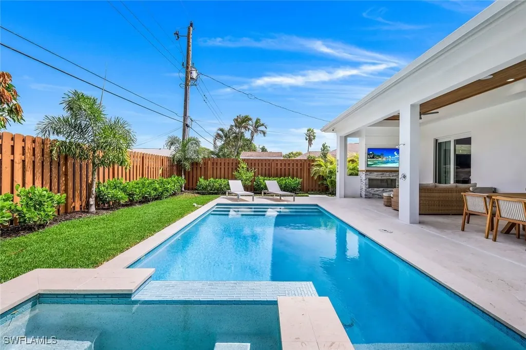775 92nd Avenue N Naples FL 34108