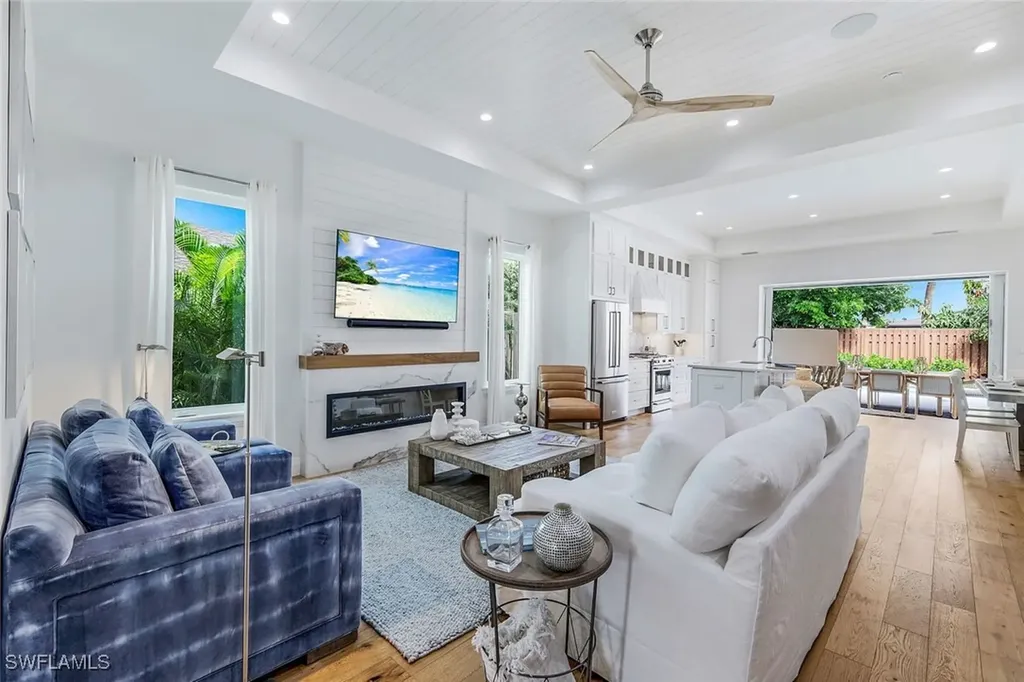 775 92nd Avenue N Naples FL 34108
