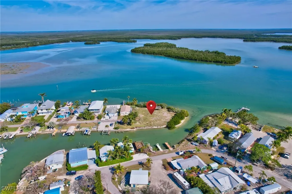 103 Bayshore Way Goodland FL 34140