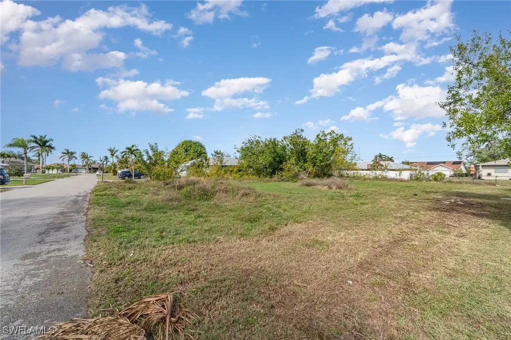 317 SE 32nd Terrace Cape Coral FL 33904