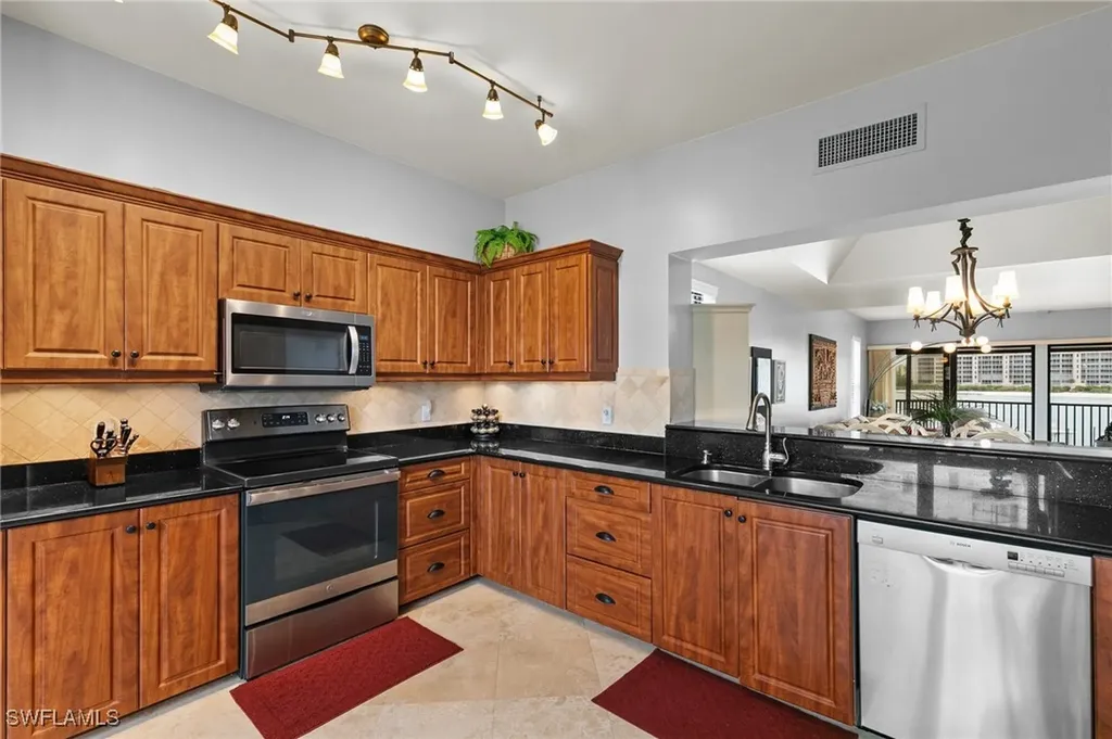 502 La Peninsula Boulevard Naples FL 34113