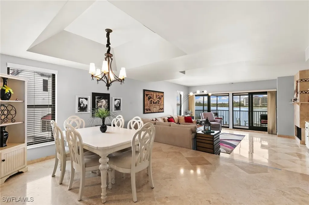 502 La Peninsula Boulevard Naples FL 34113
