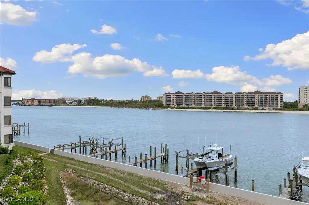 502 La Peninsula Boulevard Naples FL 34113