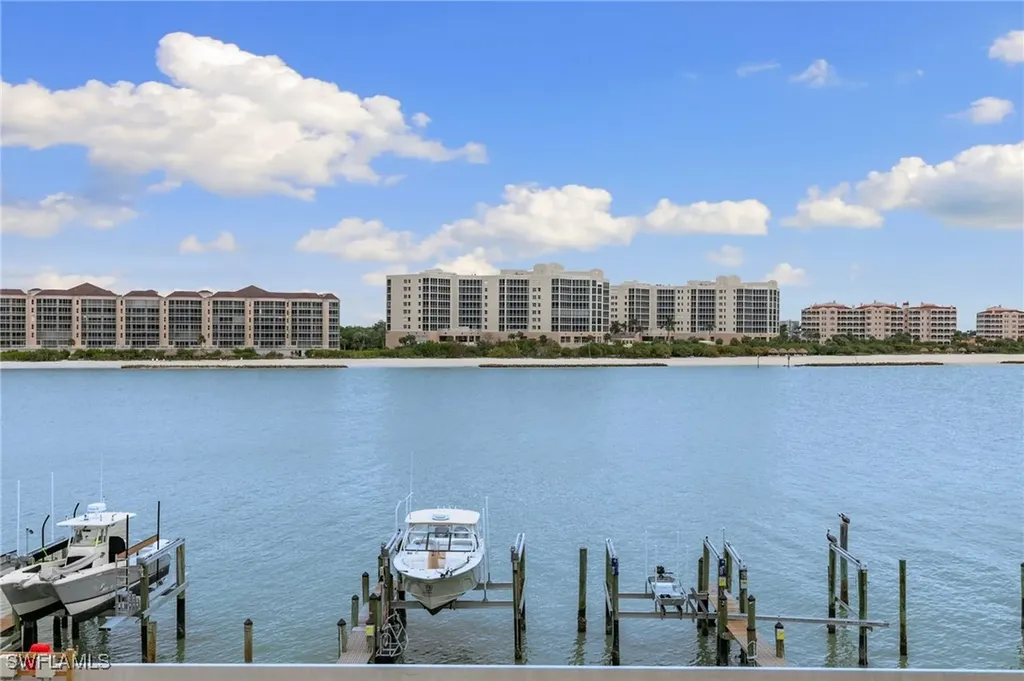 502 La Peninsula Boulevard Naples FL 34113