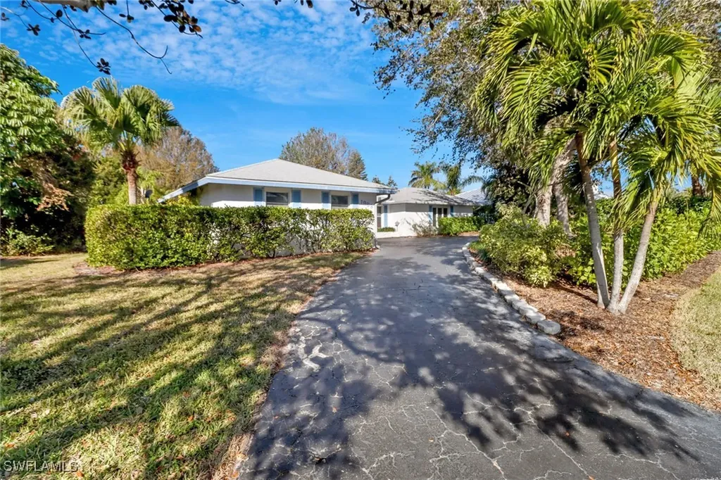 Naples FL, 1999 Alamanda Drive