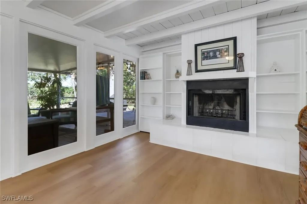 1999 Alamanda Drive Naples FL 34102
