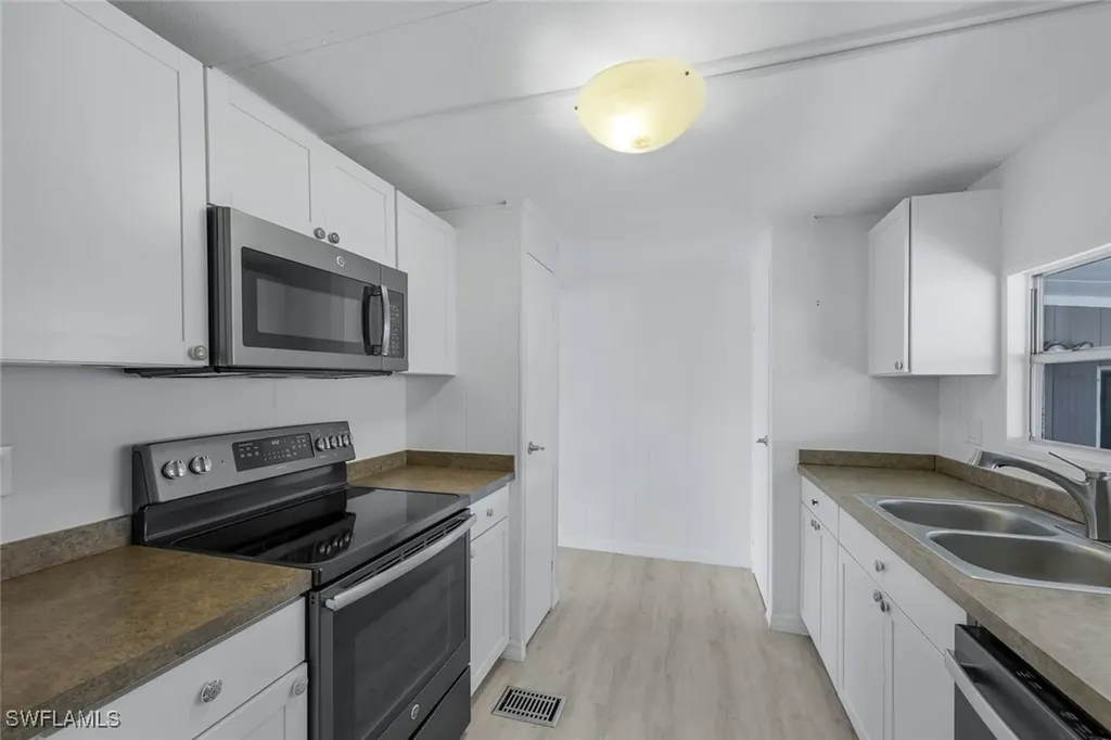 9335 Lord Road Bonita Springs FL 34135