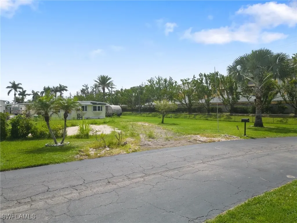 286 Dillard Avenue Fort Myers FL 33908