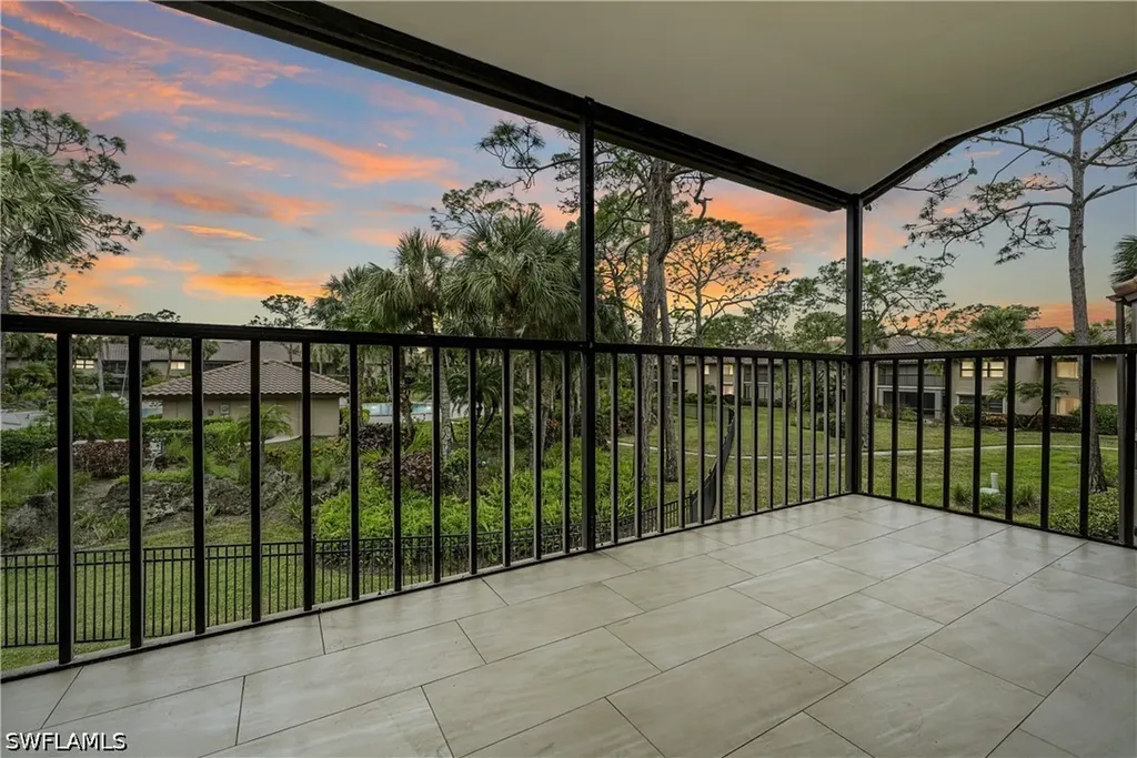 3219 Horse Carriage Way Naples FL 34105