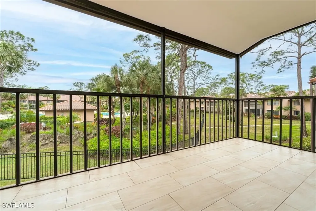 3219 Horse Carriage Way Naples FL 34105