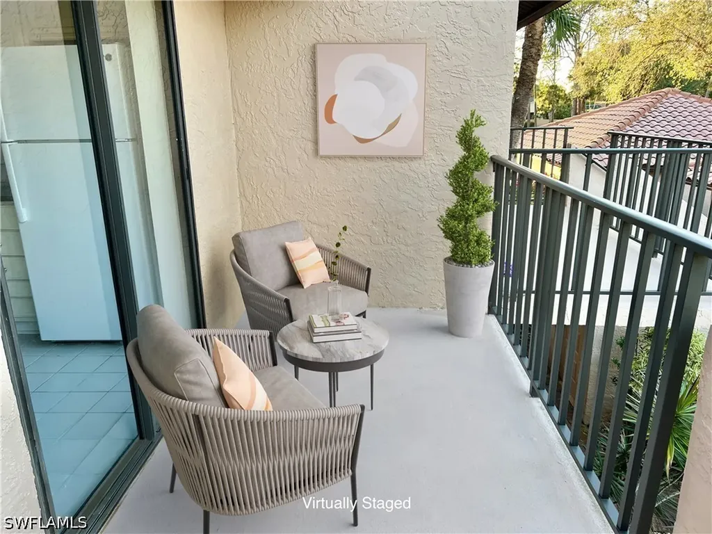3219 Horse Carriage Way Naples FL 34105