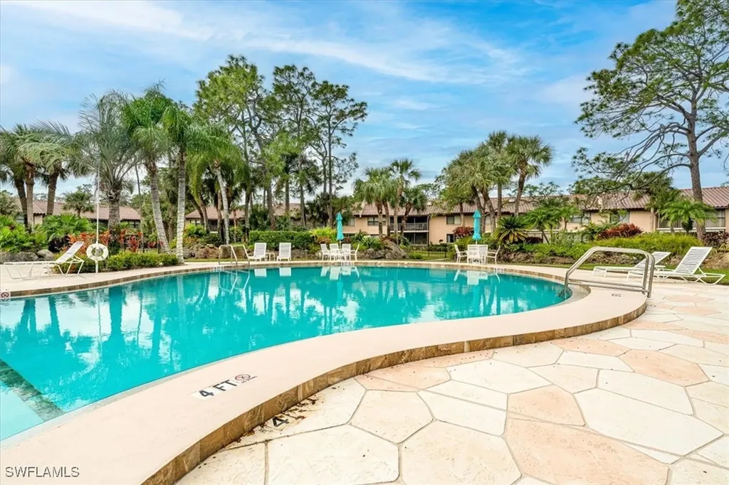 3219 Horse Carriage Way Naples FL 34105