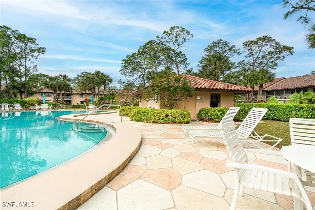 3219 Horse Carriage Way Naples FL 34105