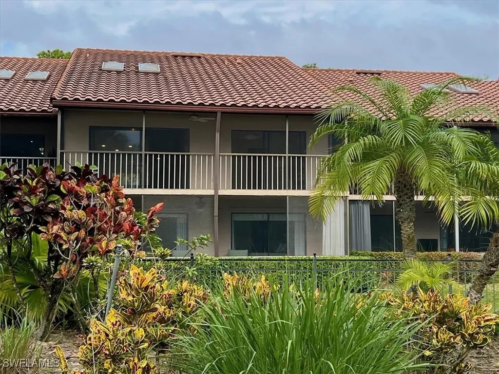 3219 Horse Carriage Way Naples FL 34105