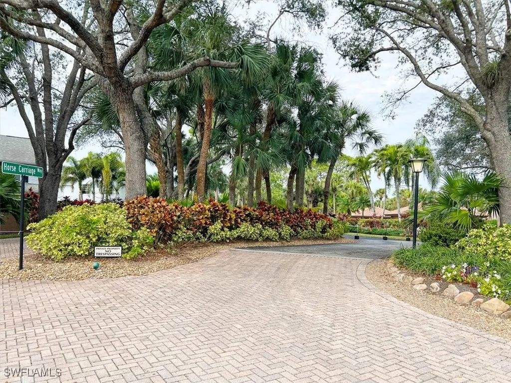 3219 Horse Carriage Way Naples FL 34105