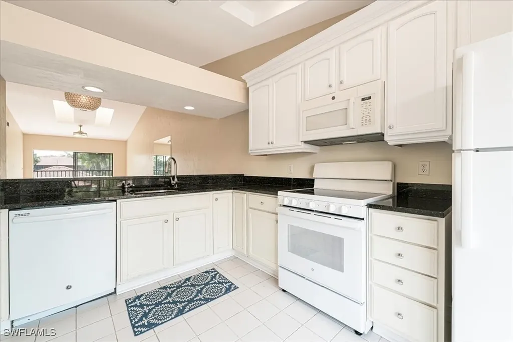 3219 Horse Carriage Way Naples FL 34105