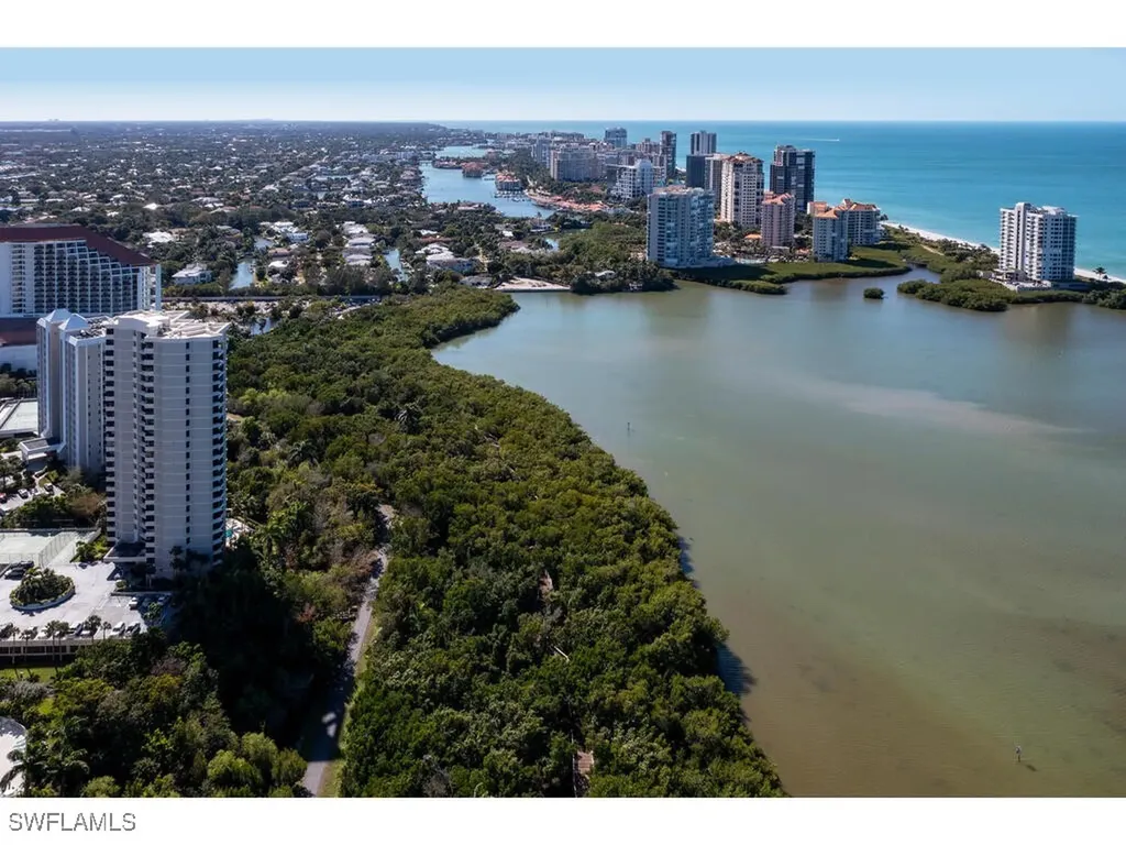 5555 Heron Point Drive Naples FL 34108
