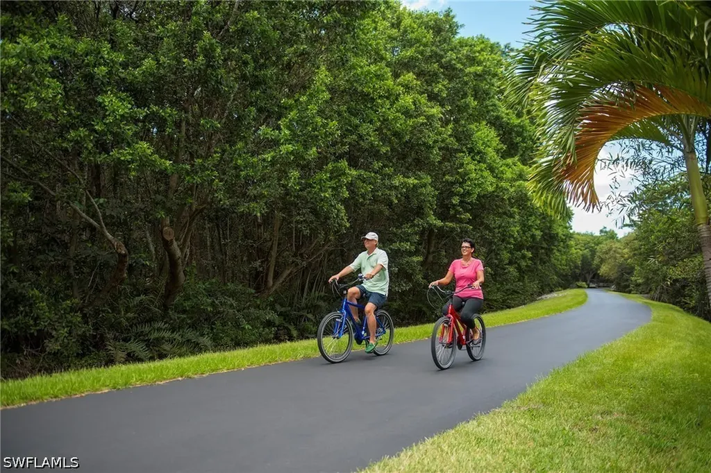 5555 Heron Point Drive Naples FL 34108