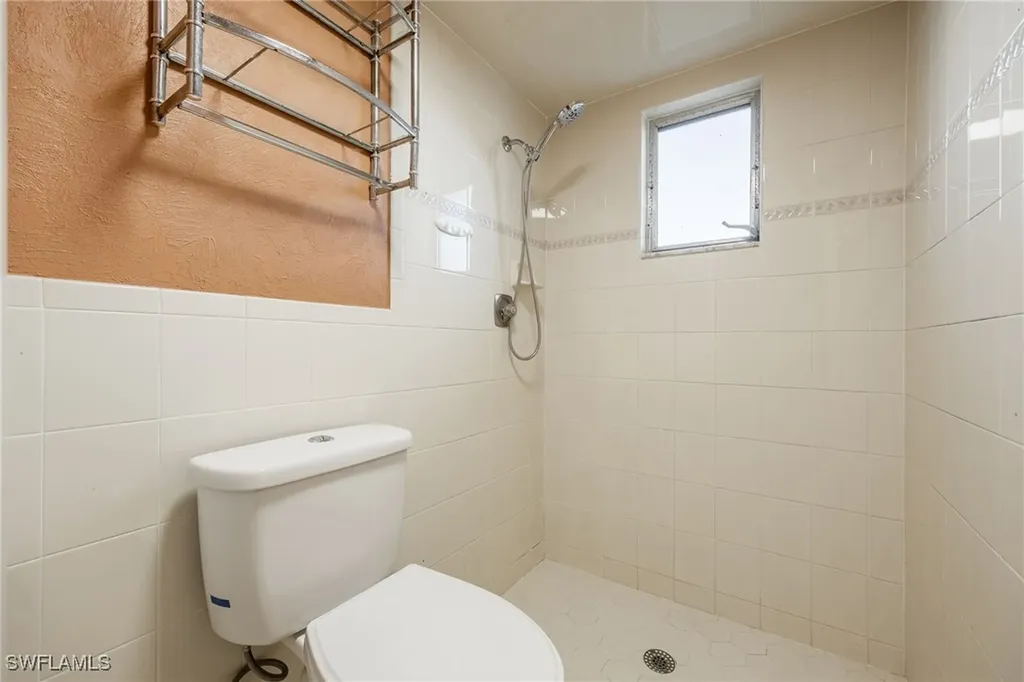 1404 SE 22nd Terrace Cape Coral FL 33990