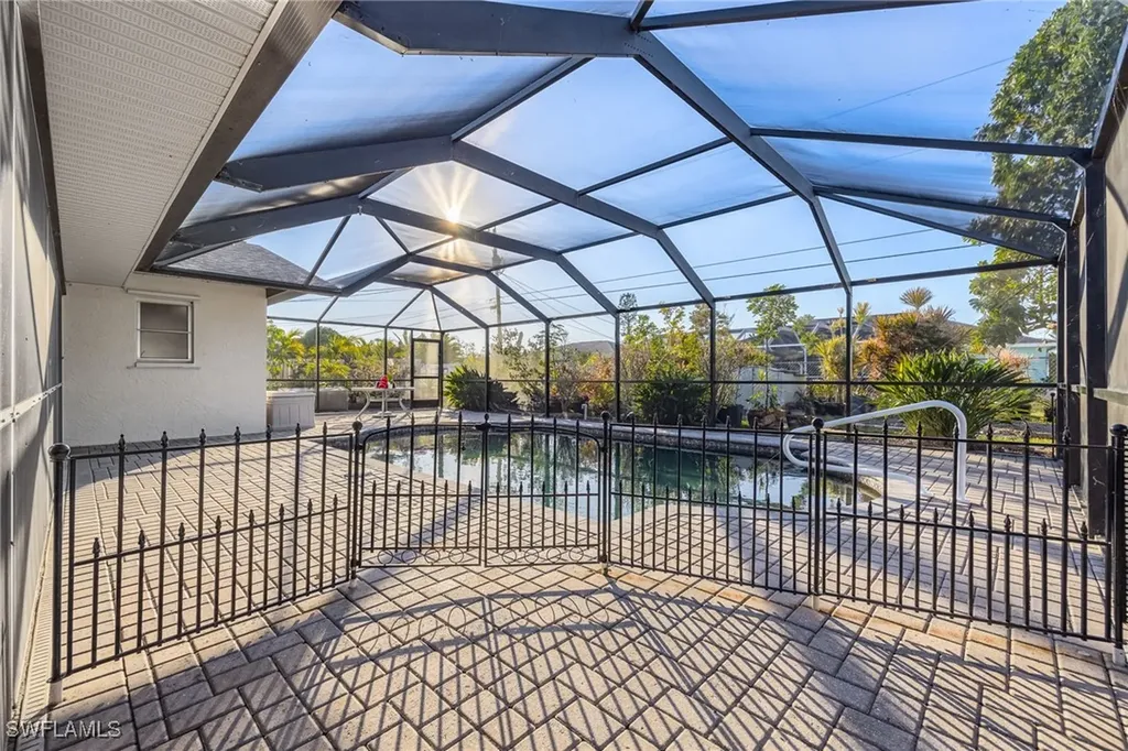 1404 SE 22nd Terrace Cape Coral FL 33990