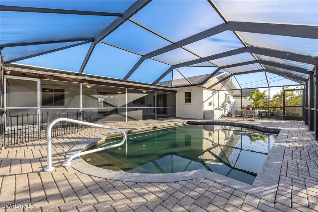 1404 SE 22nd Terrace Cape Coral FL 33990