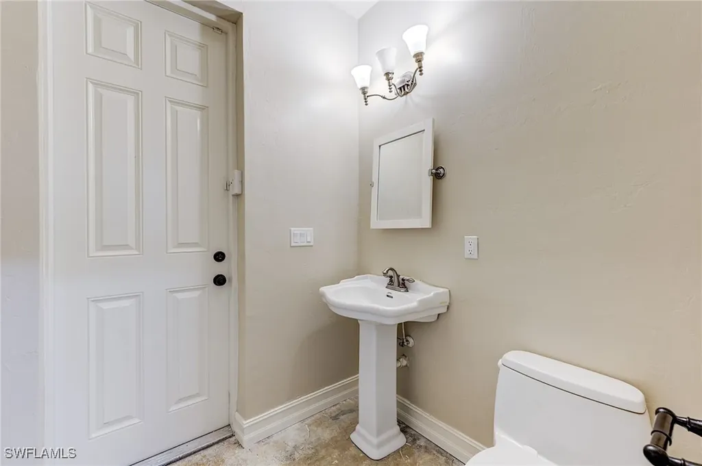123 E North Shore Avenue North Fort Myers FL 33917