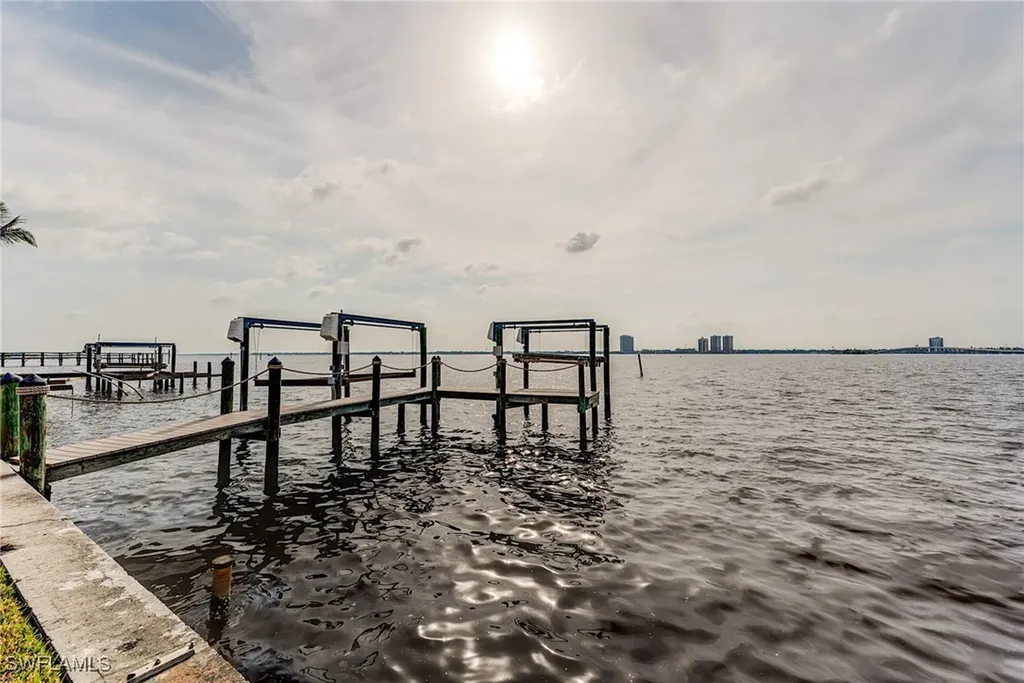123 E North Shore Avenue North Fort Myers FL 33917